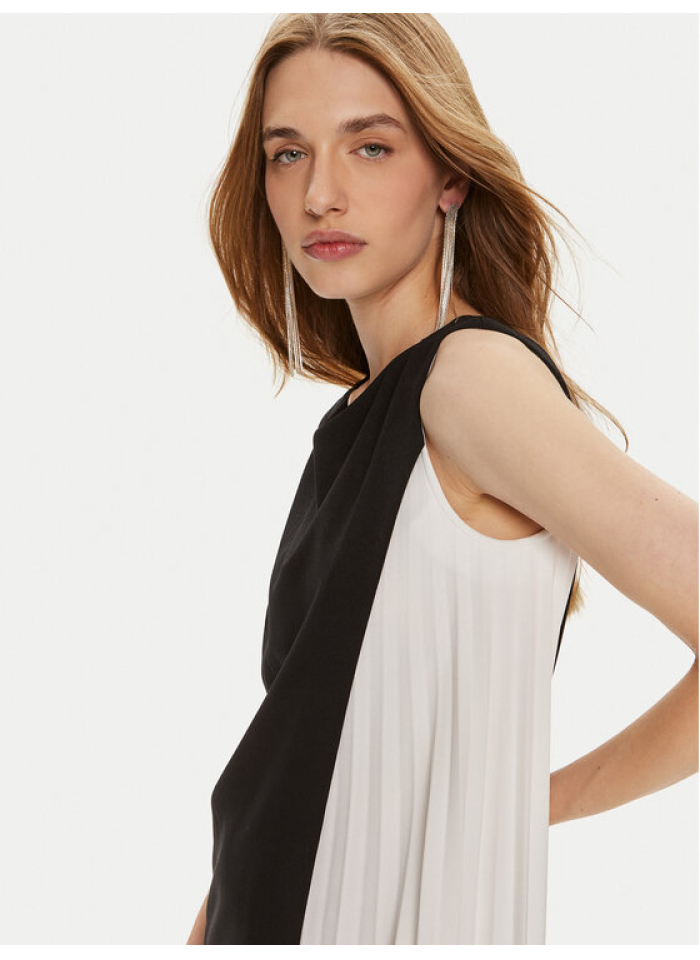 Joseph Ribkoff 241160 Czarna sukienka z białą plisa.