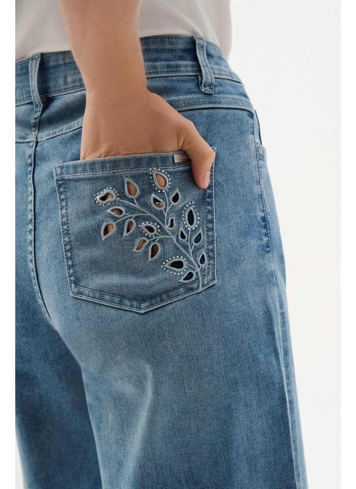 Joseph Ribkoff 262915 jeasowe kuloty subtelnie zdobione haftem i dżetami